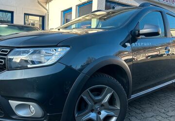 Dacia Logan 116.000 km 7.749 &euro; Gummersbach (Zwischen Toom Markt und ATU) 51645
