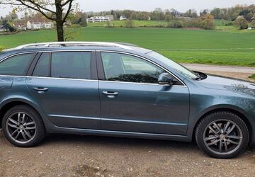 Skoda Superb 124.300 km 13.950 &euro; Wetter 58300