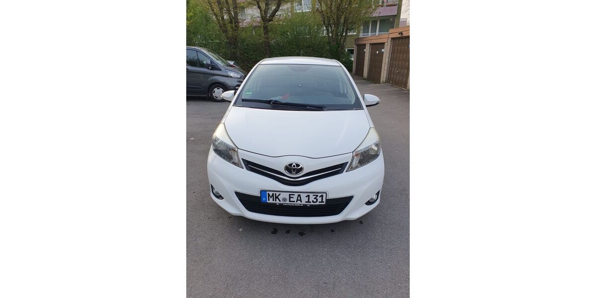 Toyota Yaris 69.300 km 7.900 &euro; Iserlohn 58638