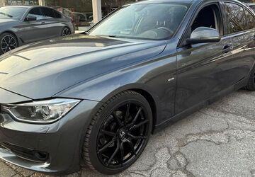 BMW 318 142.000 km 10.990 &euro; Halver 58553