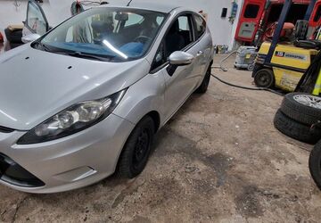 Ford Fiesta 141.000 km 2.950 &euro; Ennepetal 58256