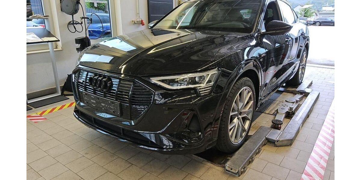 Audi e-tron 56.302 km 32.475 &euro; Hagen 58091