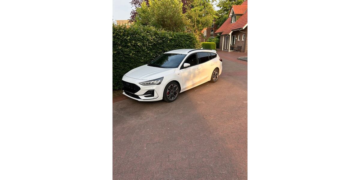 Ford Focus 74.000 km 19.600 &euro; Gummersbach 51645