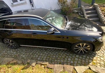 Mercedes-Benz E 200 61.500 km 23.350 &euro; Gummersbach 51643