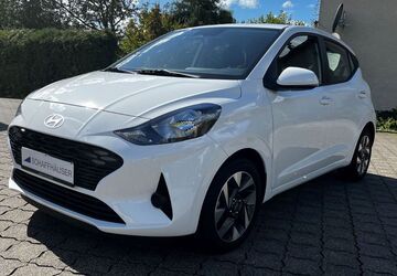 Hyundai i10 9.900 km 17.390 &euro; Bergneustadt 51702