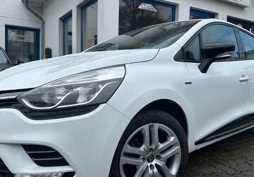 Renault Clio 137.000 km 8.449 &euro; Gummersbach (Zwischen Toom Markt und ATU) 51645