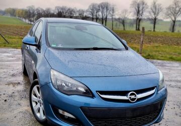 Opel Astra 102.500 km 5.500 &euro; Halver 58553