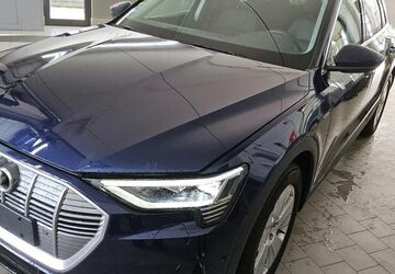 Audi e-tron 39.998 km 29.330 &euro; Hagen 58091