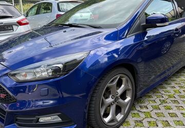 Ford Focus 92.000 km 15.990 &euro; Lüdenscheid 58507