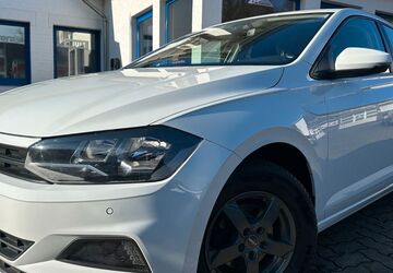 VW Polo 123.000 km 11.949 &euro; Gummersbach (Zwischen Toom Markt und ATU) 51645