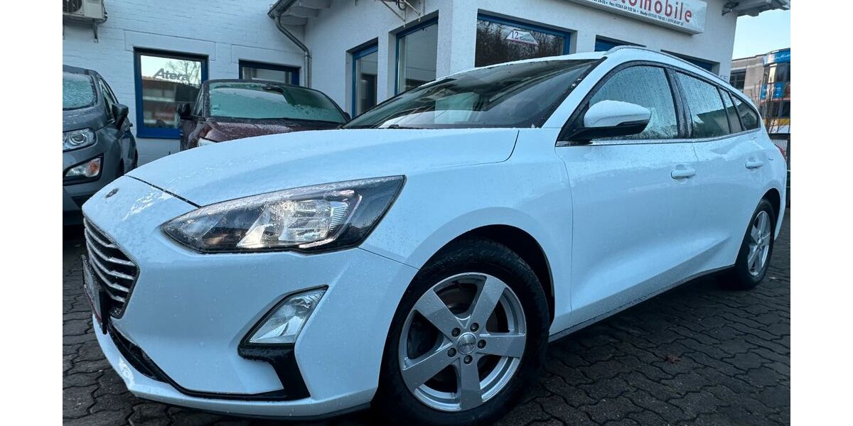 Ford Focus 128.000 km 10.949 &euro; Gummersbach (Zwischen Toom Markt und ATU) 51645