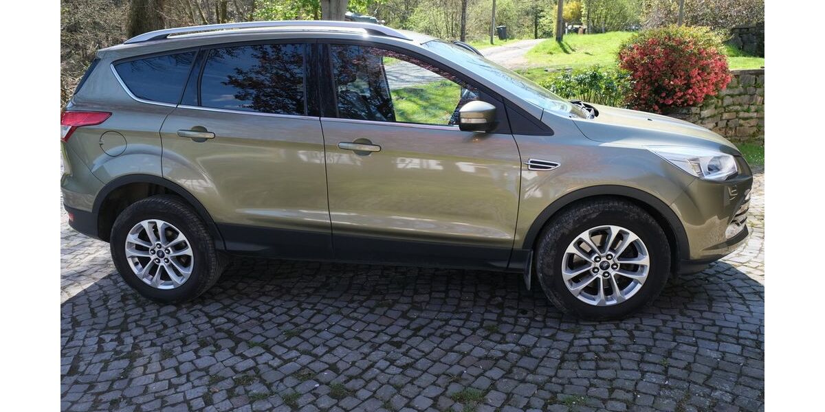 Ford Kuga 195.000 km 6.400 &euro; Lindlar 51789