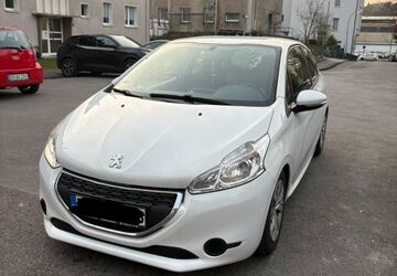 Peugeot 208 111.000 km 2.999 &euro; Gevelsberg 58285