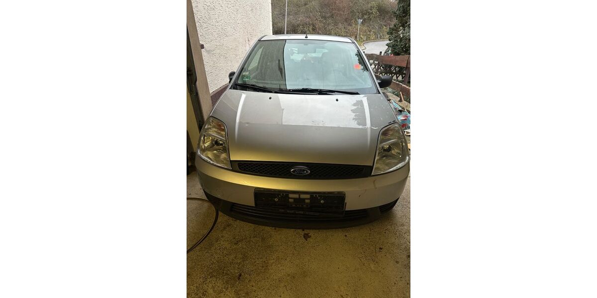Ford Fiesta 55.000 km 3.200 &euro; Hemer 58675