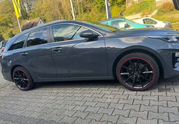 Kia ceed Sportswagon 65.000 km 19.999 &euro; Gummersbach 51645
