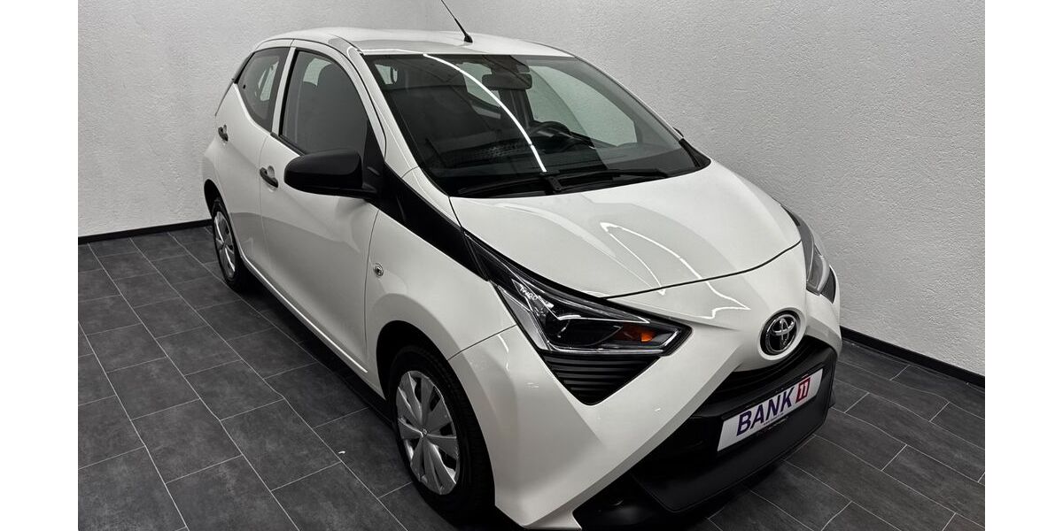 Toyota Aygo (X) 63.000 km 9.400 &euro; Plettenberg 58840
