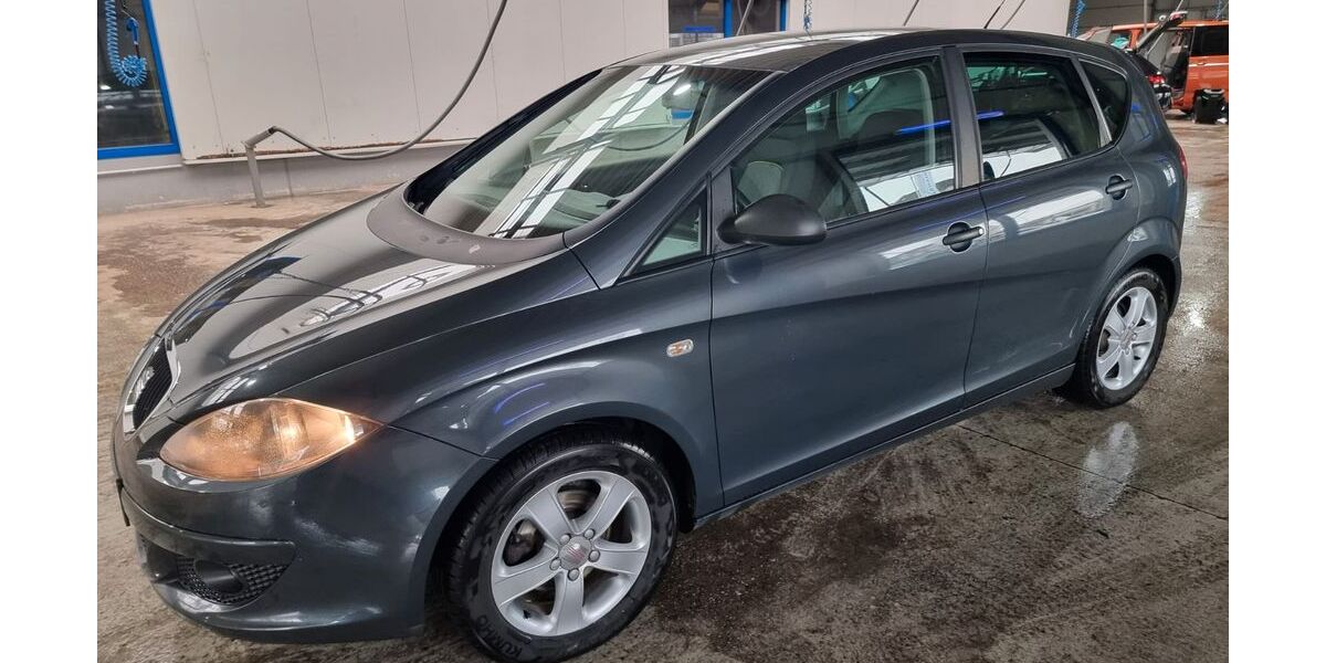 Seat Altea 143.000 km 2.800 &euro; Hückeswagen 42499