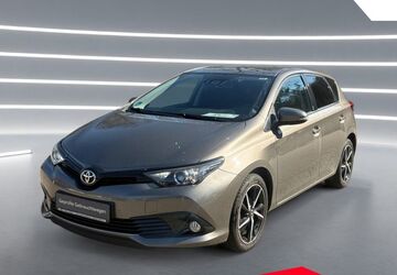 Toyota Auris 105.119 km 12.390 &euro; Gummersbach 51645