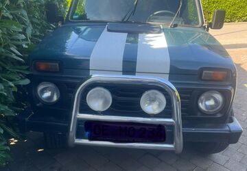 Lada Niva 70.000 km 5.000 &euro; Finnentrop 57413