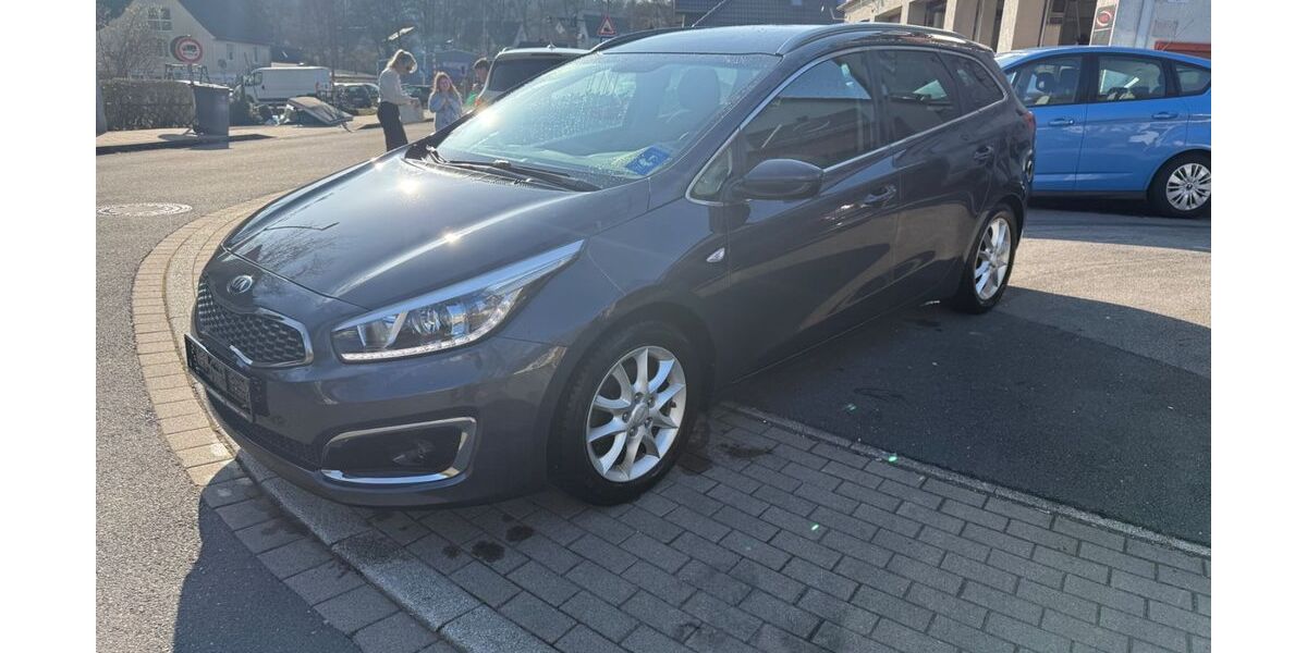 Kia ceed / Ceed 150.000 km 8.300 &euro; Lüdenscheid 58515