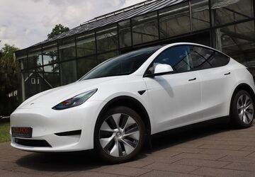 Tesla Model Y 56.400 km 32.950 &euro; Reichshof-Denklingen 51580