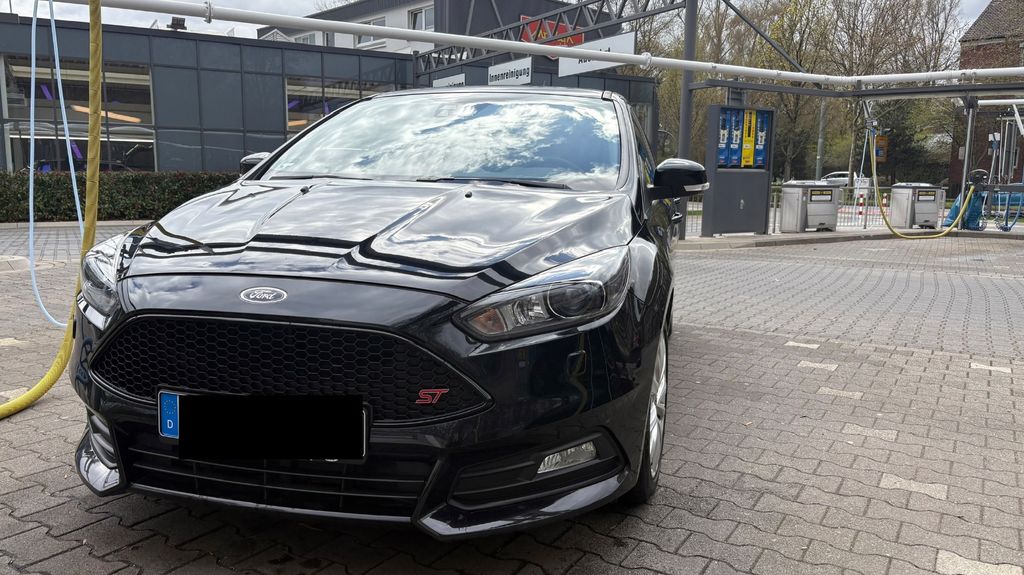 Ford Focus 119.000 km 16.200 &euro; Balve 58802