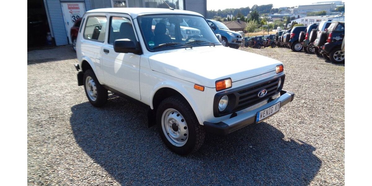 Lada Niva 14.700 km 15.999 &euro; Radevormwald 42477