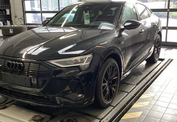 Audi e-tron 27.908 km 31.325 &euro; Hagen 58091