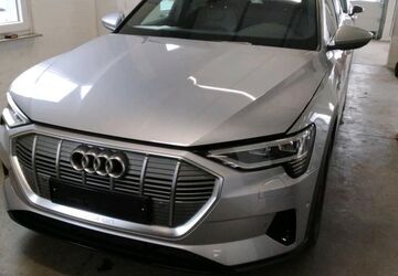 Audi e-tron 62.411 km 31.135 &euro; Hagen 58091