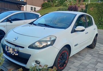 Renault Clio 175.000 km 3.699 &euro; Attendorn 57439