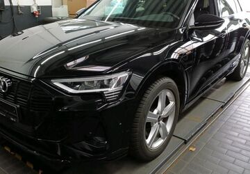 Audi e-tron 61.791 km 35.050 &euro; Hagen 58091