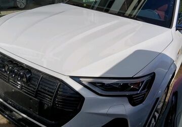 Audi e-tron 32.183 km 44.555 &euro; Hagen 58091