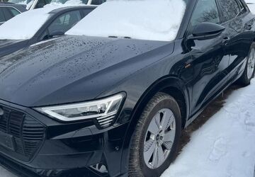 Audi e-tron 61.930 km 37.550 &euro; Hagen 58091