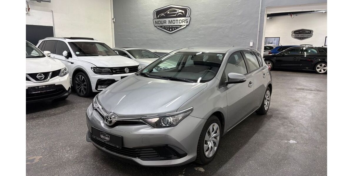 Toyota Auris 74.800 km 9.800 &euro; Iserlohn 58638