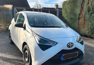 Toyota Aygo (X) 56.438 km 7.800 &euro; Radevormwald 42477