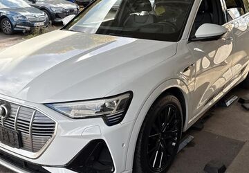 Audi e-tron 69.511 km 35.070 &euro; Hagen 58091