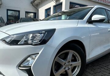 Ford Focus 154.000 km 10.949 &euro; Gummersbach (Zwischen Toom Markt und ATU) 51645