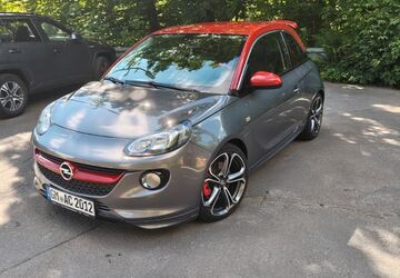 Opel Adam 128.000 km 8.300 &euro; Gummersbach 51645