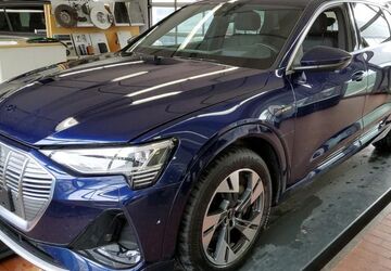 Audi e-tron 35.892 km 35.650 &euro; Hagen 58091