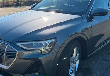 Audi e-tron 33.564 km 28.500 &euro; Plettenberg 58840