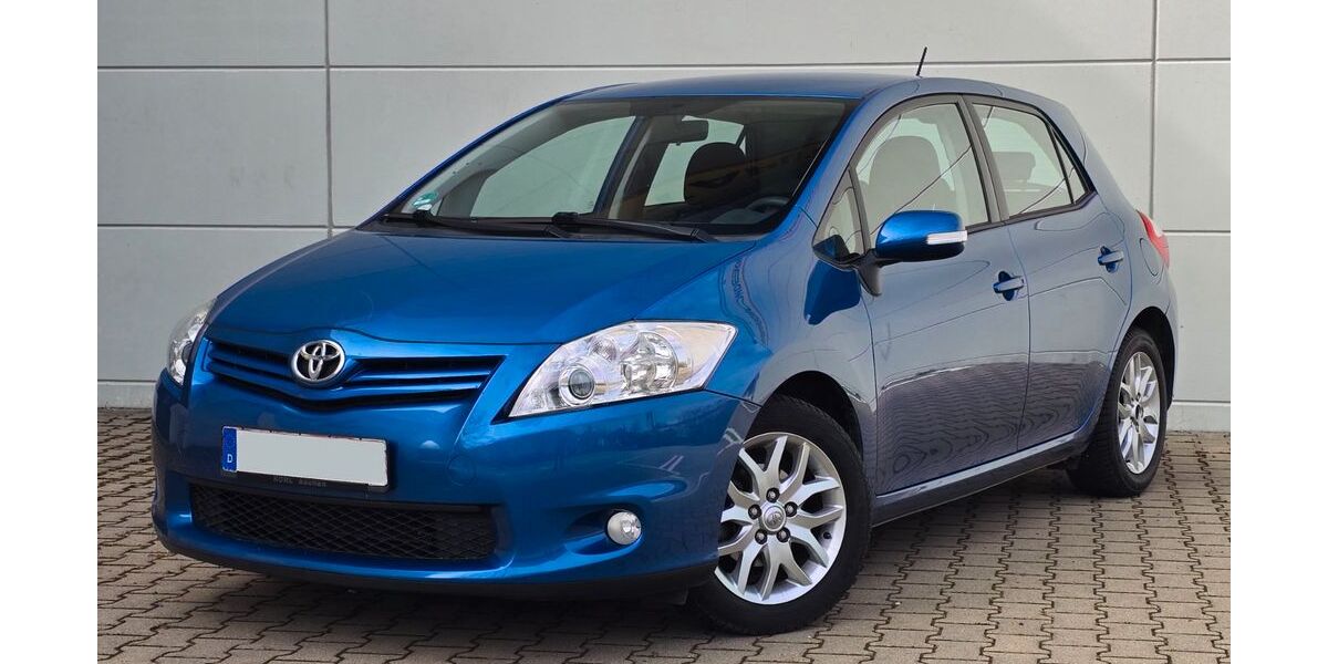 Toyota Auris 108.900 km 7.490 &euro; Gevelsberg 58285