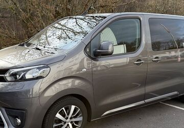 Toyota Proace (Verso) 128.300 km 23.990 &euro; Gummersbach 51645