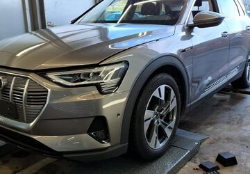 Audi e-tron 22.979 km 27.650 &euro; Hagen 58091