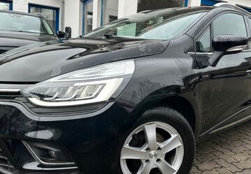 Renault Clio 160.000 km 7.849 &euro; Gummersbach (Zwischen Toom Markt und ATU) 51645