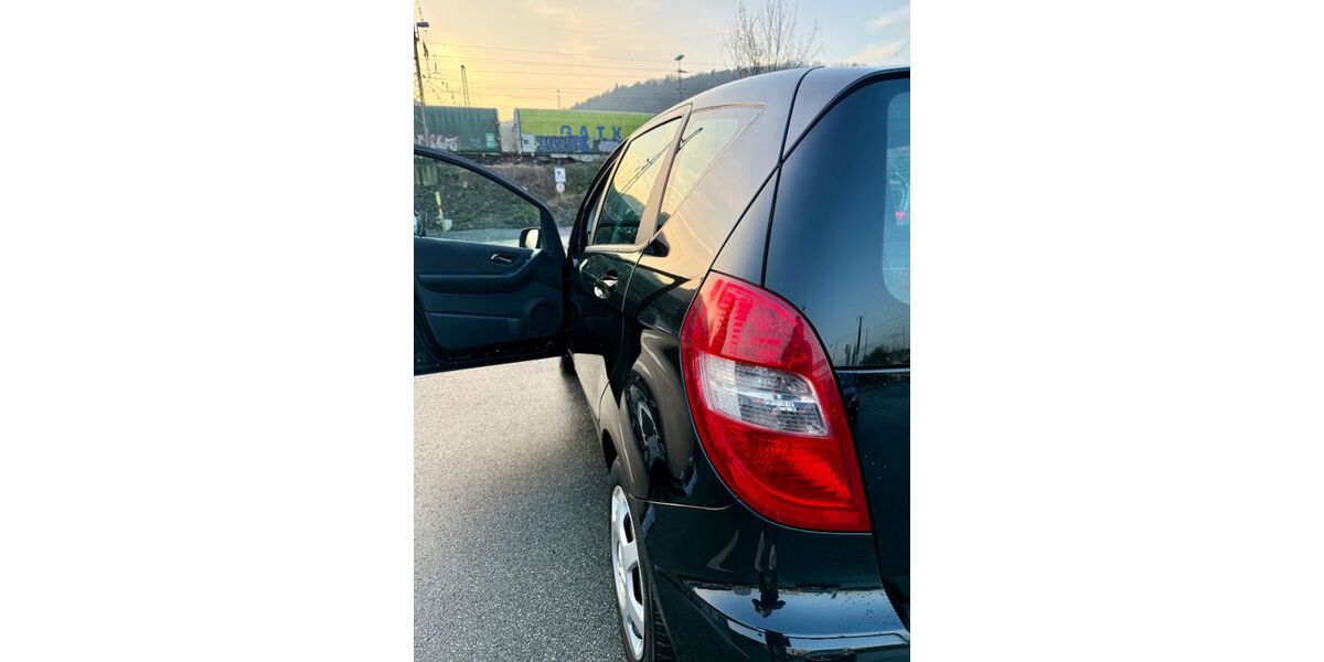 Mercedes-Benz A 160 123.700 km 4.150 &euro; Hagen 58095