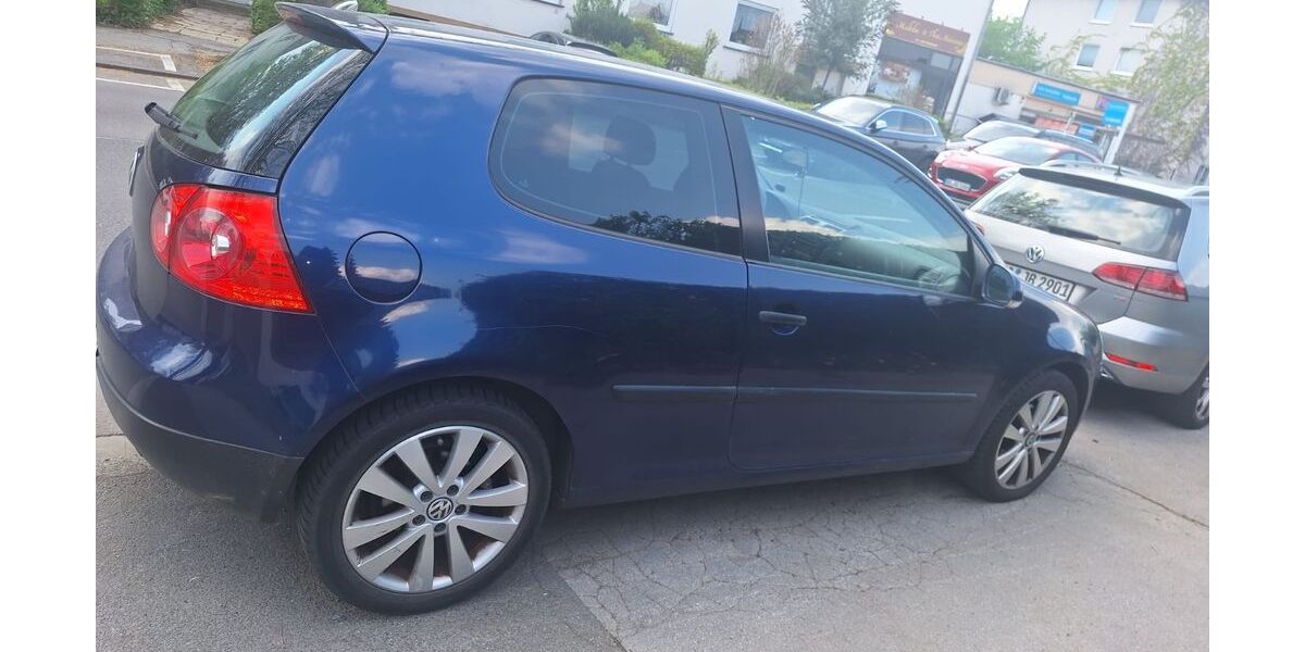 VW Golf 218.000 km 2.399 &euro; Hagen 58097